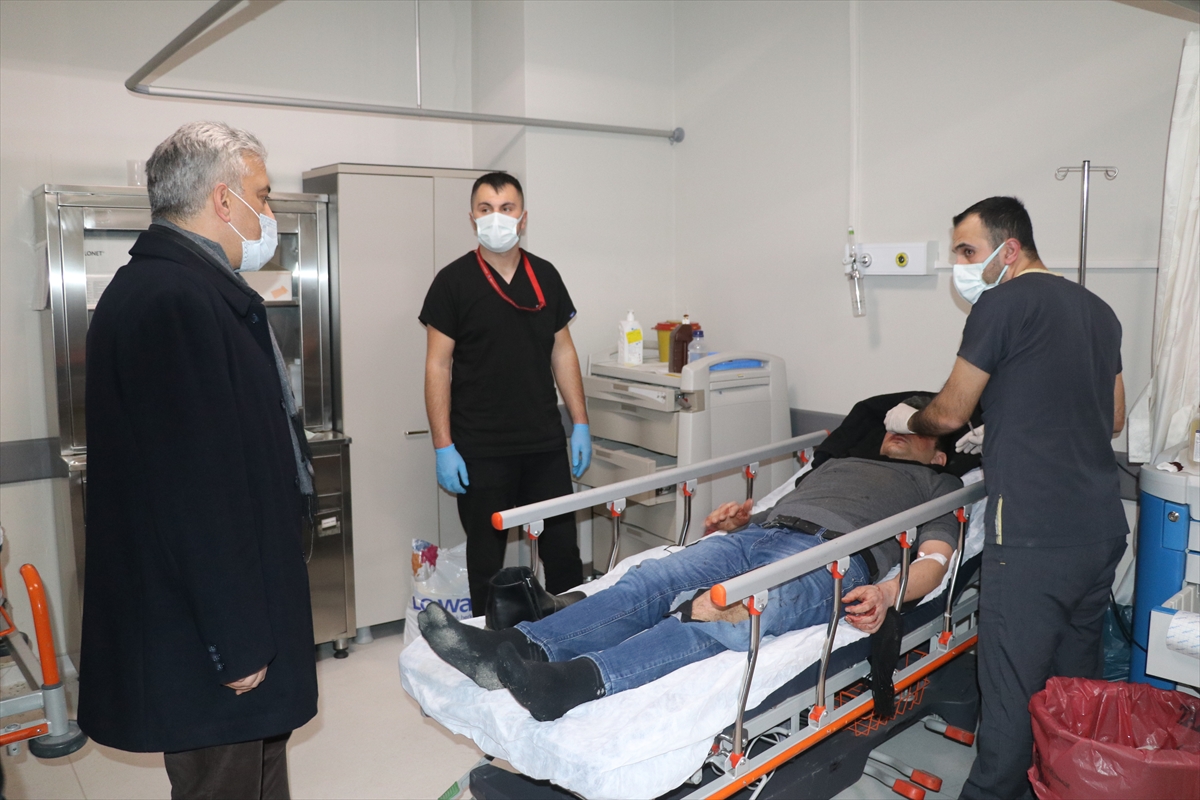 GÜNCELLEME 2 – Erzincan'da yolcu otobüsü şarampole devrildi