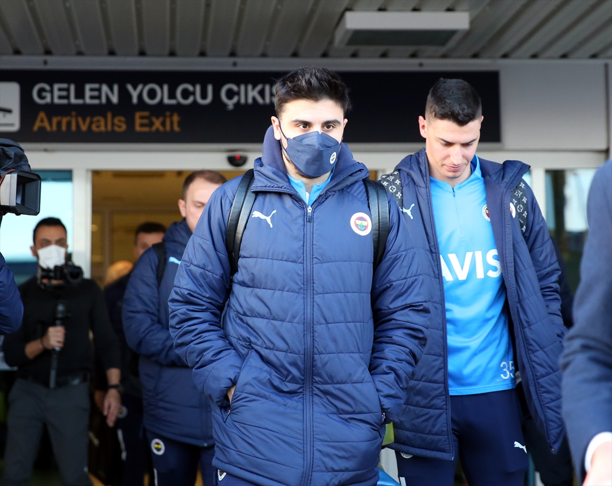Fenerbahçe kafilesi Alanya'ya geldi