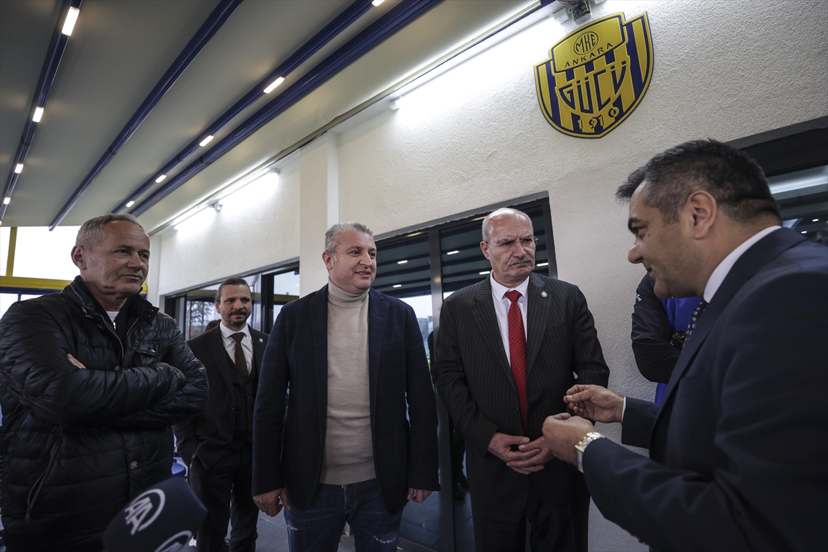 Galatasaray'ın efsane ismi Prekazi, başkent kulüplerini ziyaret etti