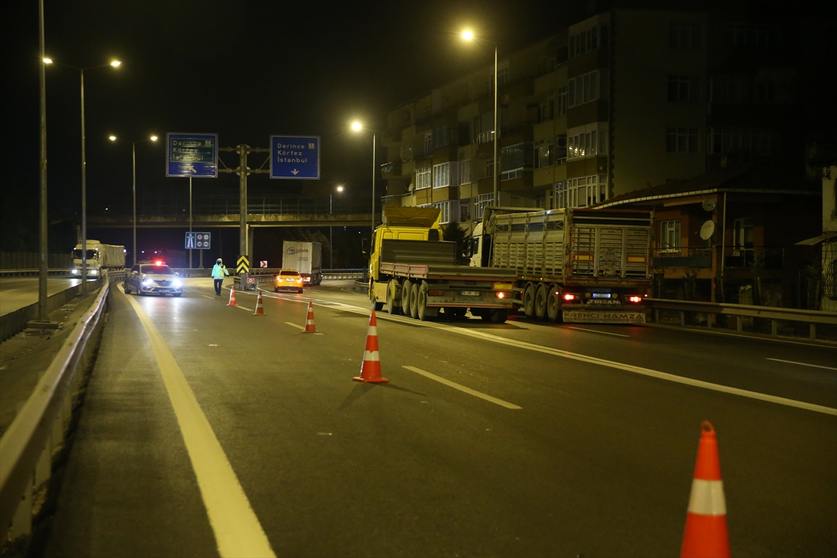 Kocaeli'den İstanbul yönüne tır ve kamyon geçişine izin verilmiyor