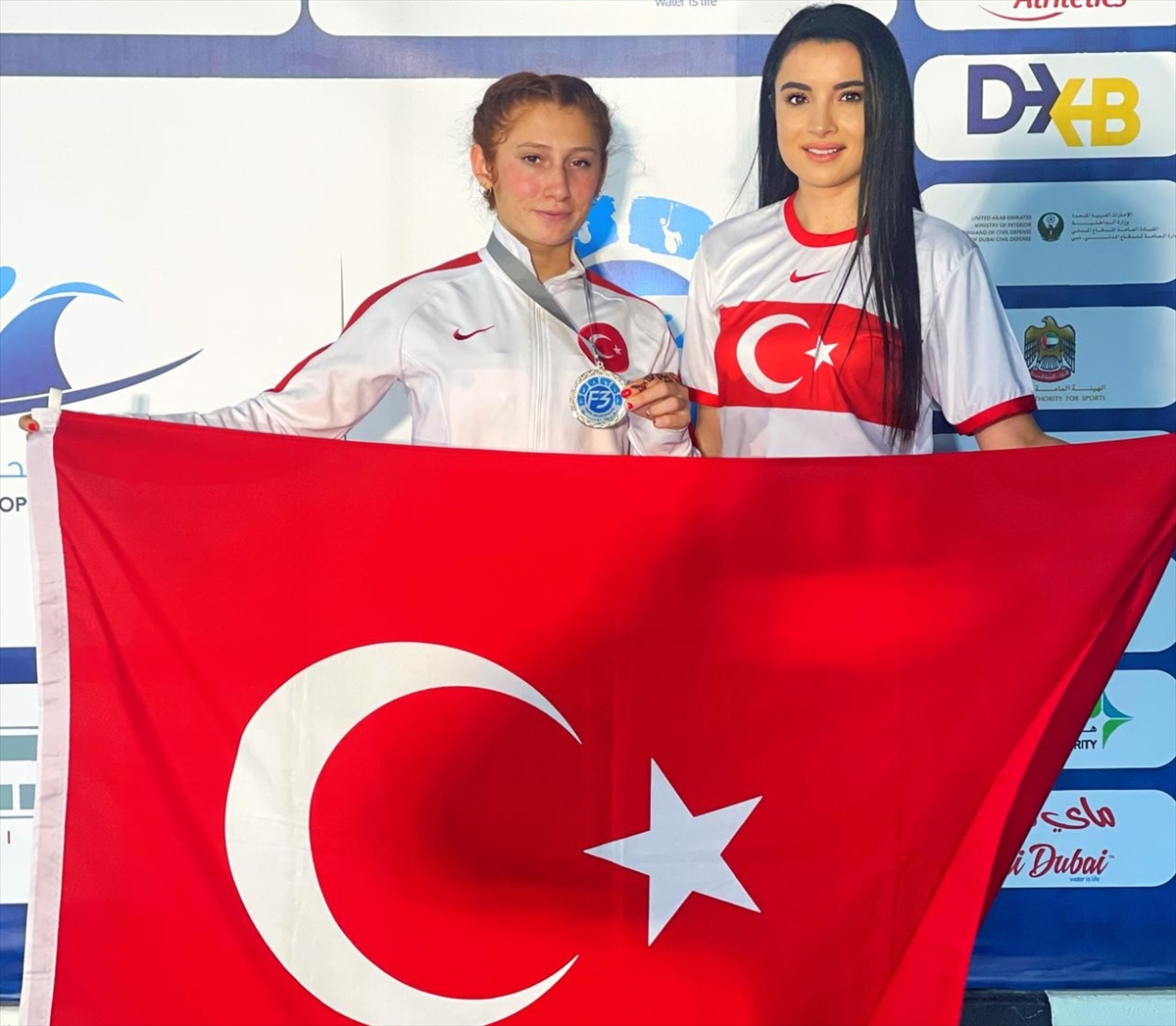 Özel sporcular Dubai'de düzenlenen turnuvayı 2'si altın 5 madalya ile tamamladı
