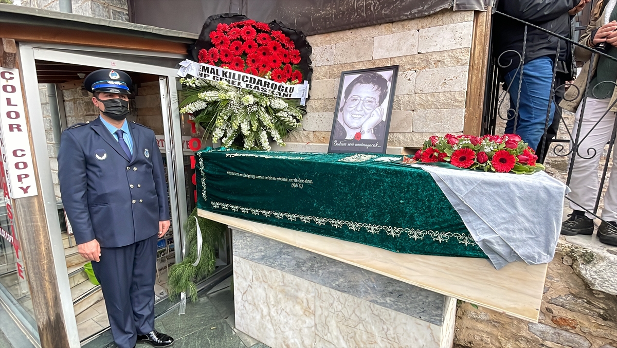 Sanatçı Füsun Nalan Açın'ın cenazesi Bodrum'da toprağa verildi