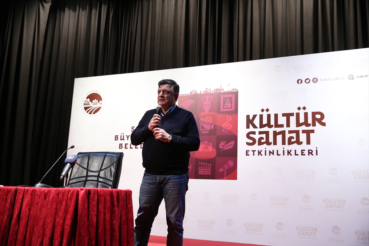 Teknik direktör Yılmaz Vural, Sakarya'da söyleşiye katıldı