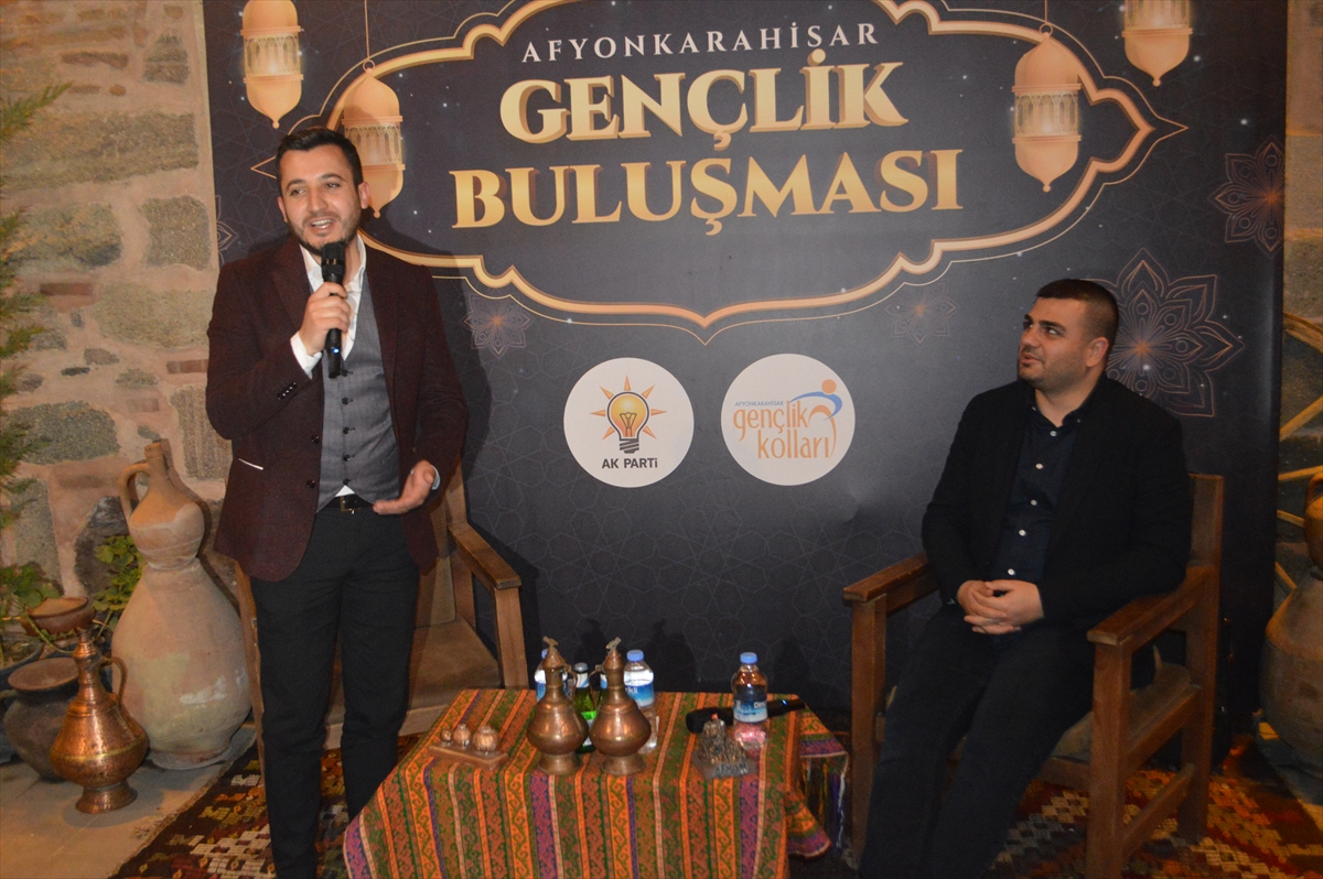 AK Parti Gençlik Kolları Genel Başkanı İnan, Afyonkarahisar'da gençlerle buluştu: