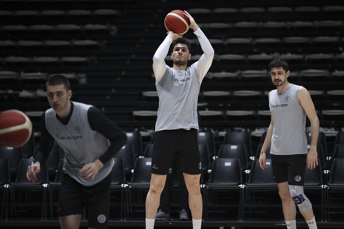 Bahçeşehir Koleji, Unahotels Reggio Emilia maçına hazır