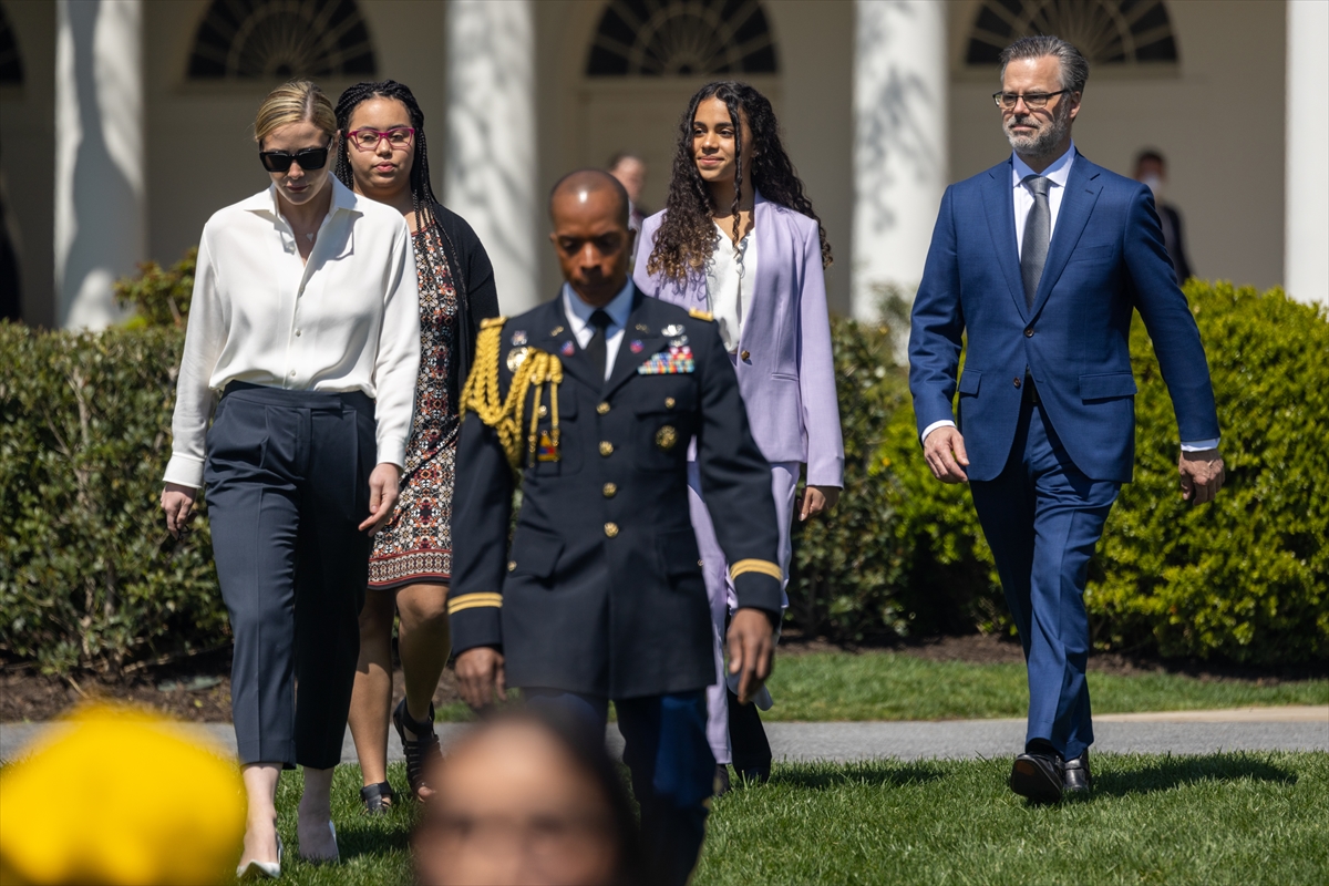 Biden, Yüksek Mahkeme'nin ilk siyahi kadın yargıcı Jackson'ı Beyaz Saray'da ağırladı