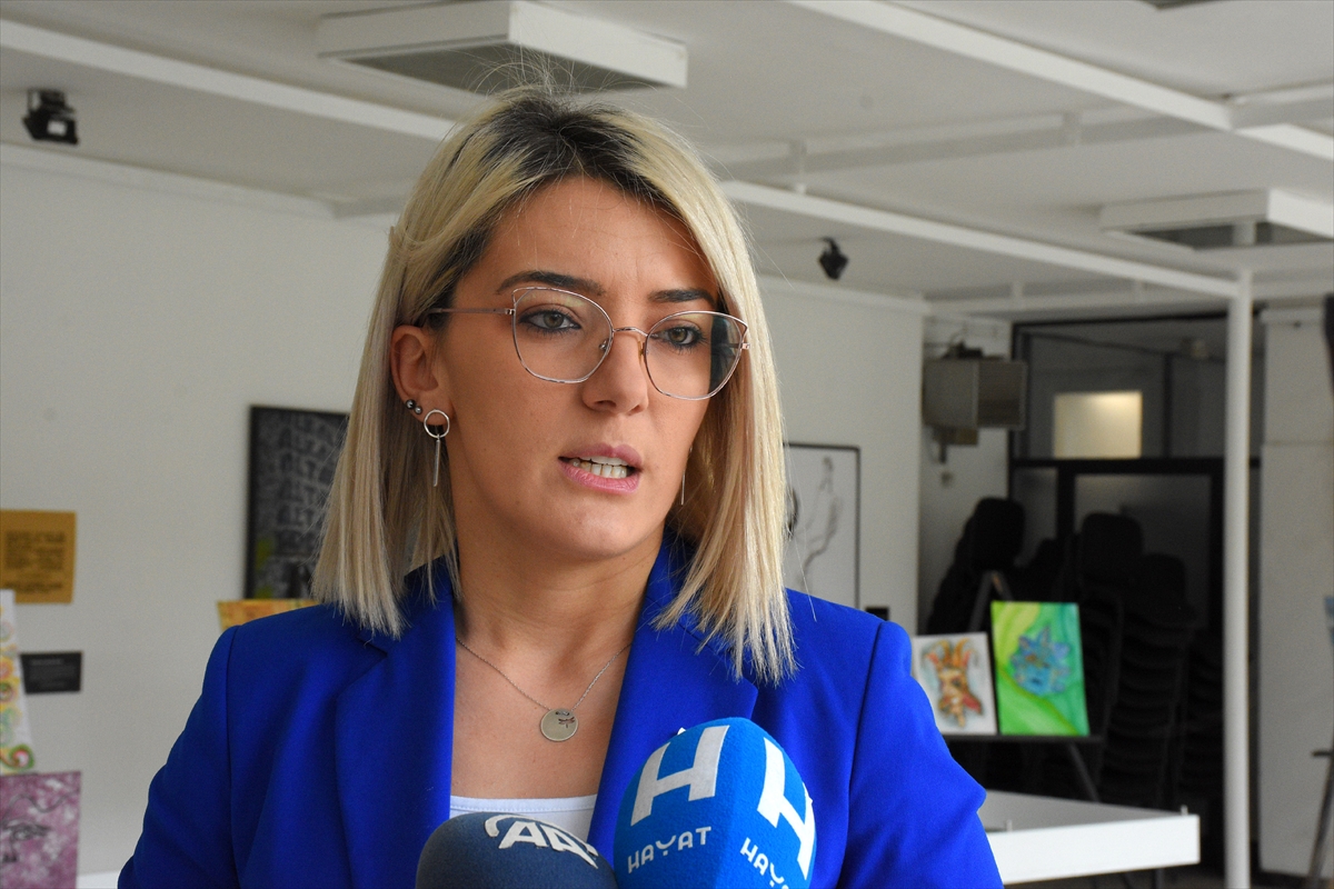 Bosna Hersek'te “Ukrayna için sanat-İnsanlık kazansın” yardım sergisi