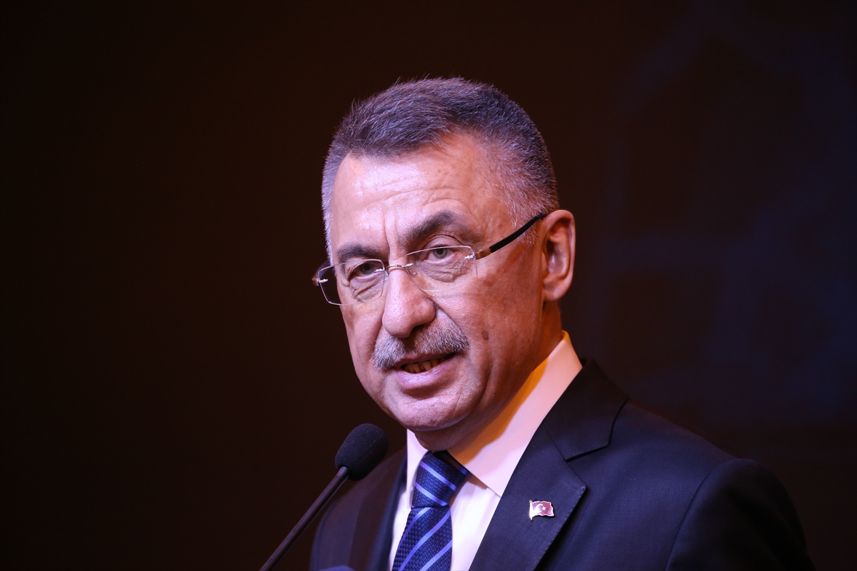 Cumhurbaşkanı Yardımcısı Oktay, Hatay'da vatandaşlarla buluştu