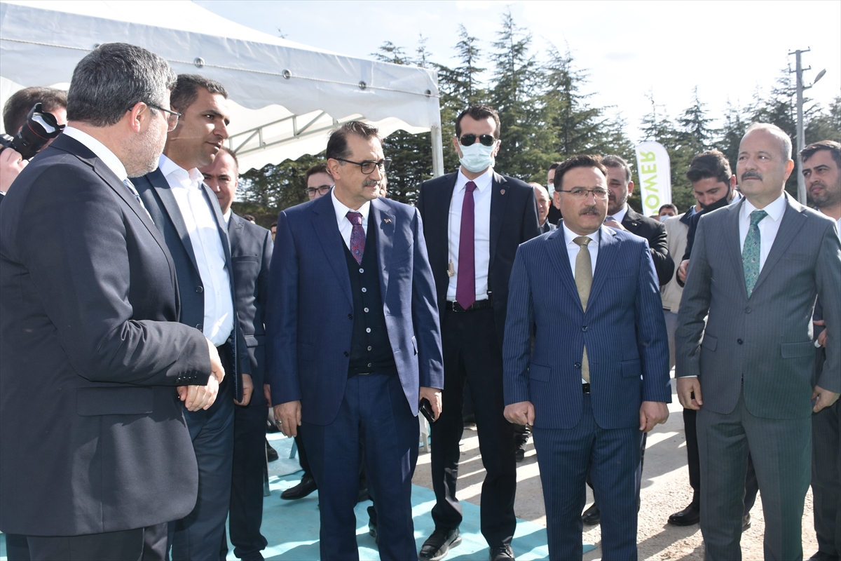 Enerji ve Tabii Kaynaklar Bakanı Fatih Dönmez, Afyonkarahisar'da ziyaretlerde bulundu