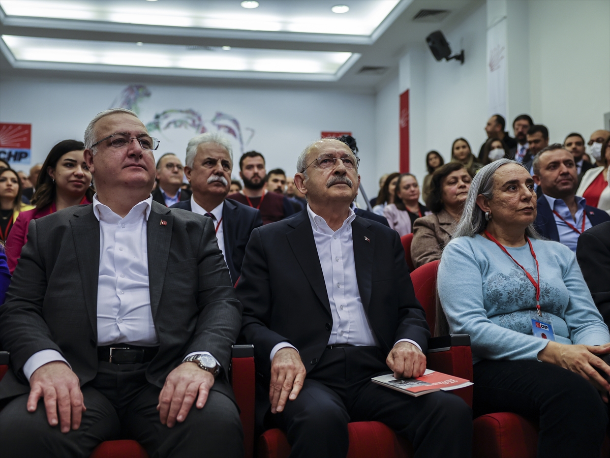 Kemal Kılıçdaroğlu, parti okulu öğrencilerine Atatürk'ü anlattı