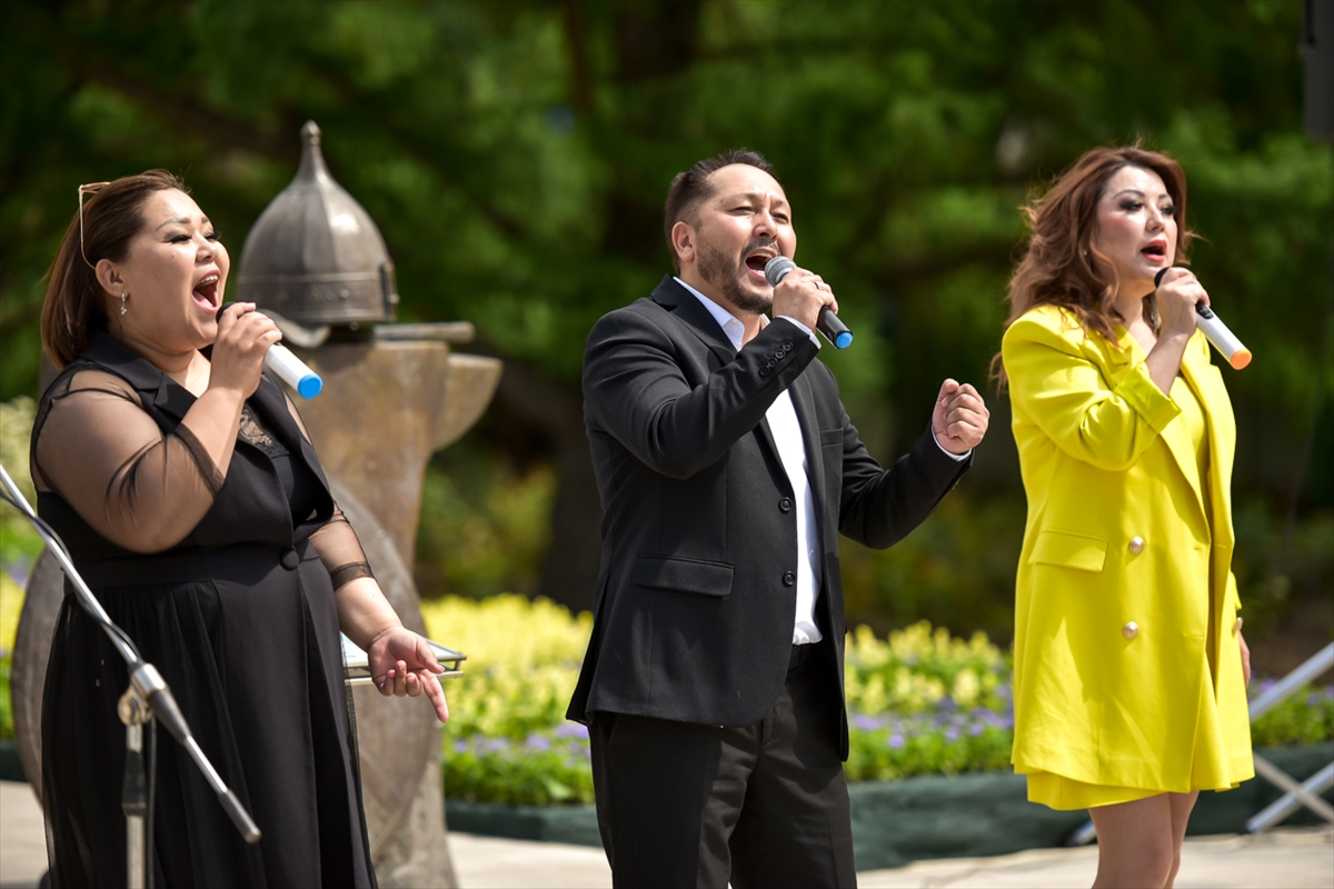 Kırgızistan'ı başkenti Bişkek'in kuruluşunun 144. yıl dönümü kutlanıyor