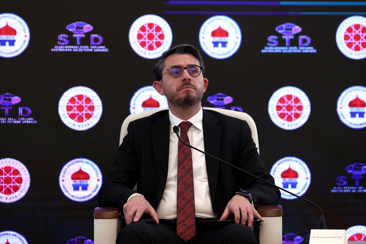 İletişim Başkanı Altun “Rusya-Ukrayna Savaşı ve Türkiye'ye Etkileri Çalıştayı”nda konuştu: