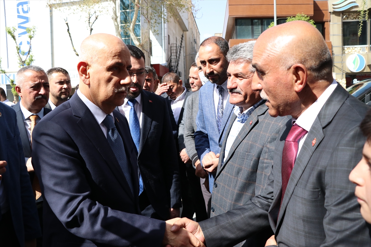 Tarım ve Orman Bakanı Vahit Kirişci, Niğde'de ziyaretlerde bulundu