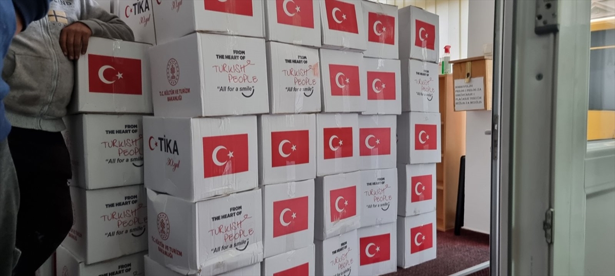 TİKA, Sırbistan'ın Novi Sad şehrinde ihtiyaç sahiplerine ramazan kumanyası ulaştırdı