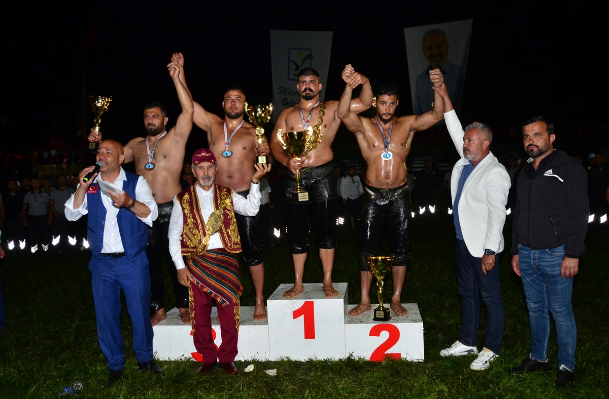 9. Manavgat Yağlı Pehlivan Güreşleri'nde başpehlivan Cengizhan Şimşek oldu