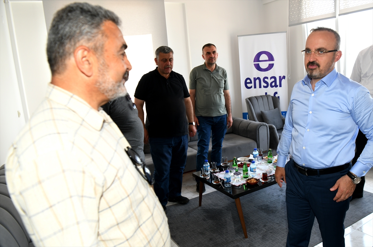 AK Parti Grup Başkanvekili Turan, Ensar Vakfı Lapseki Şubesi ziyaretinde konuştu: