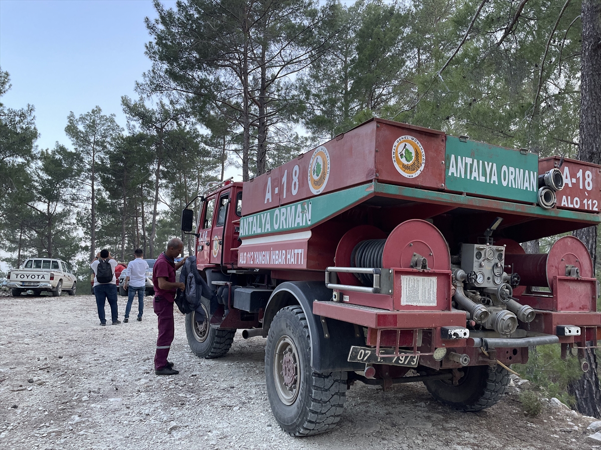 Alanya'da ormanlık alanda çıkan yangın söndürüldü