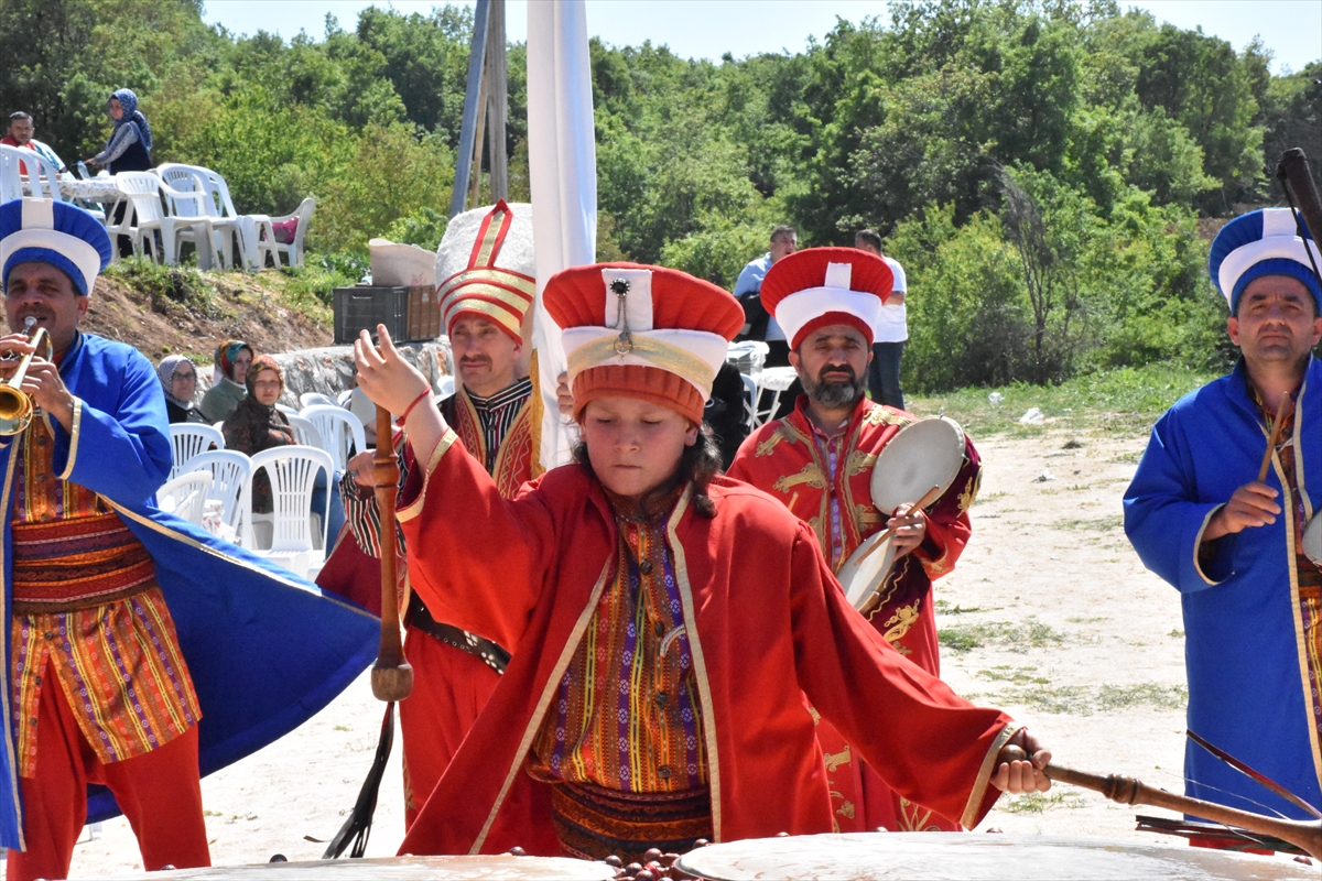 Bilecik'te baharın müjdecisi “Hıdırellez” renkli ritüellerle insanları buluşturuyor