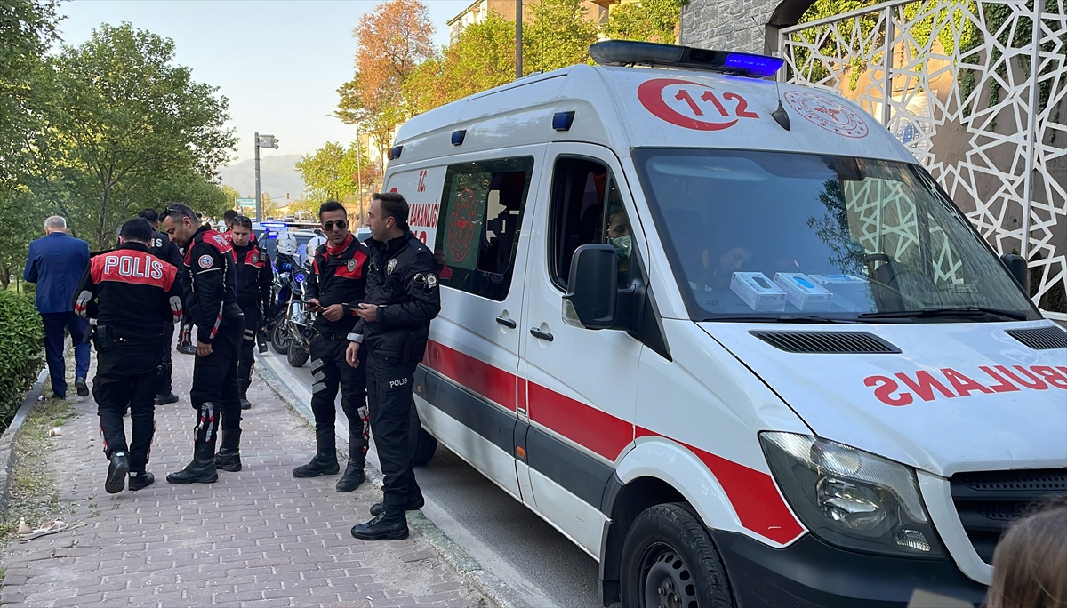 Bursa'da dereye düşen çocuğu vatandaşlar kurtardı