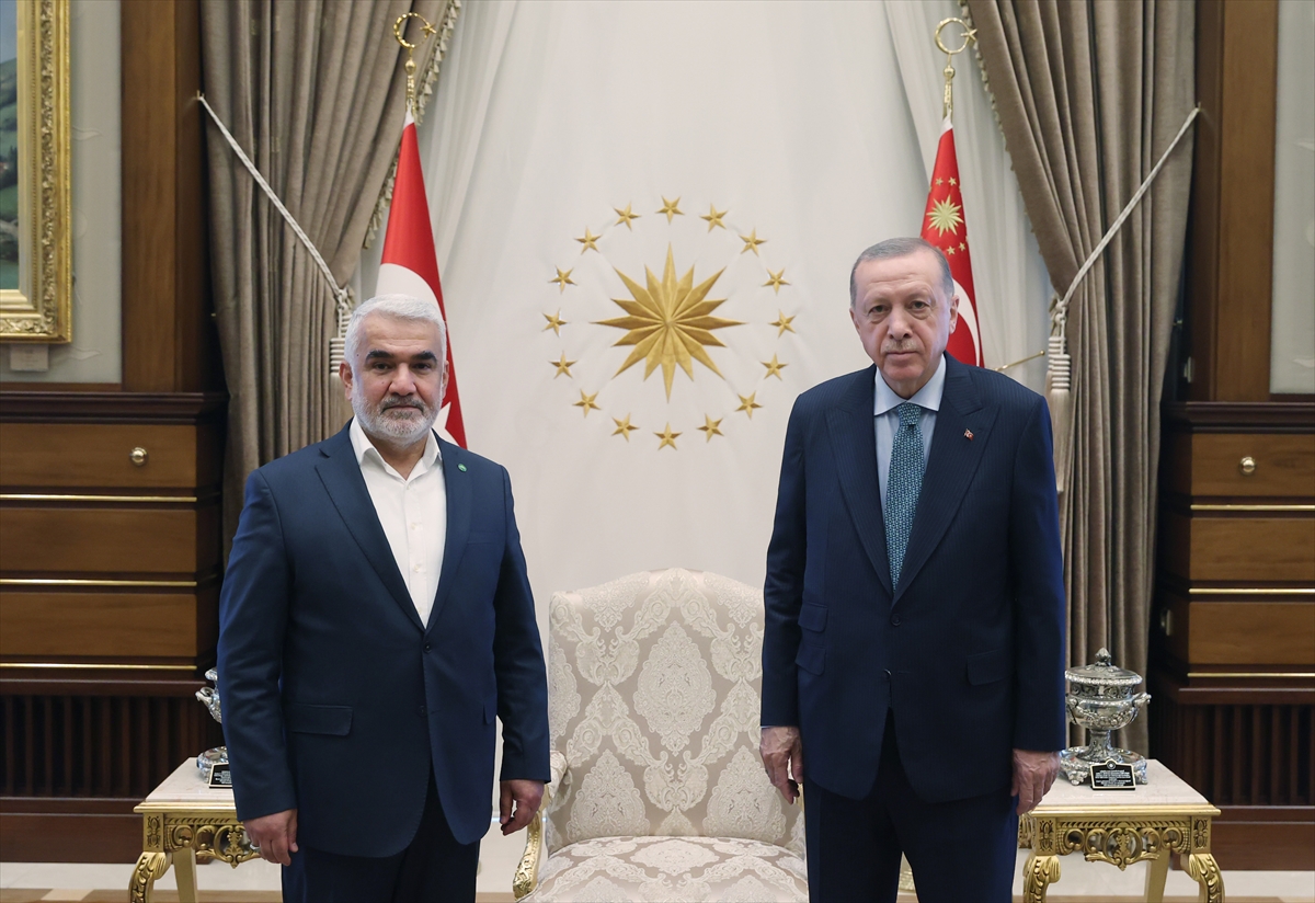 Cumhurbaşkanı Erdoğan, HÜDA PAR Genel Başkanı Yapıcıoğlu'nu kabul etti