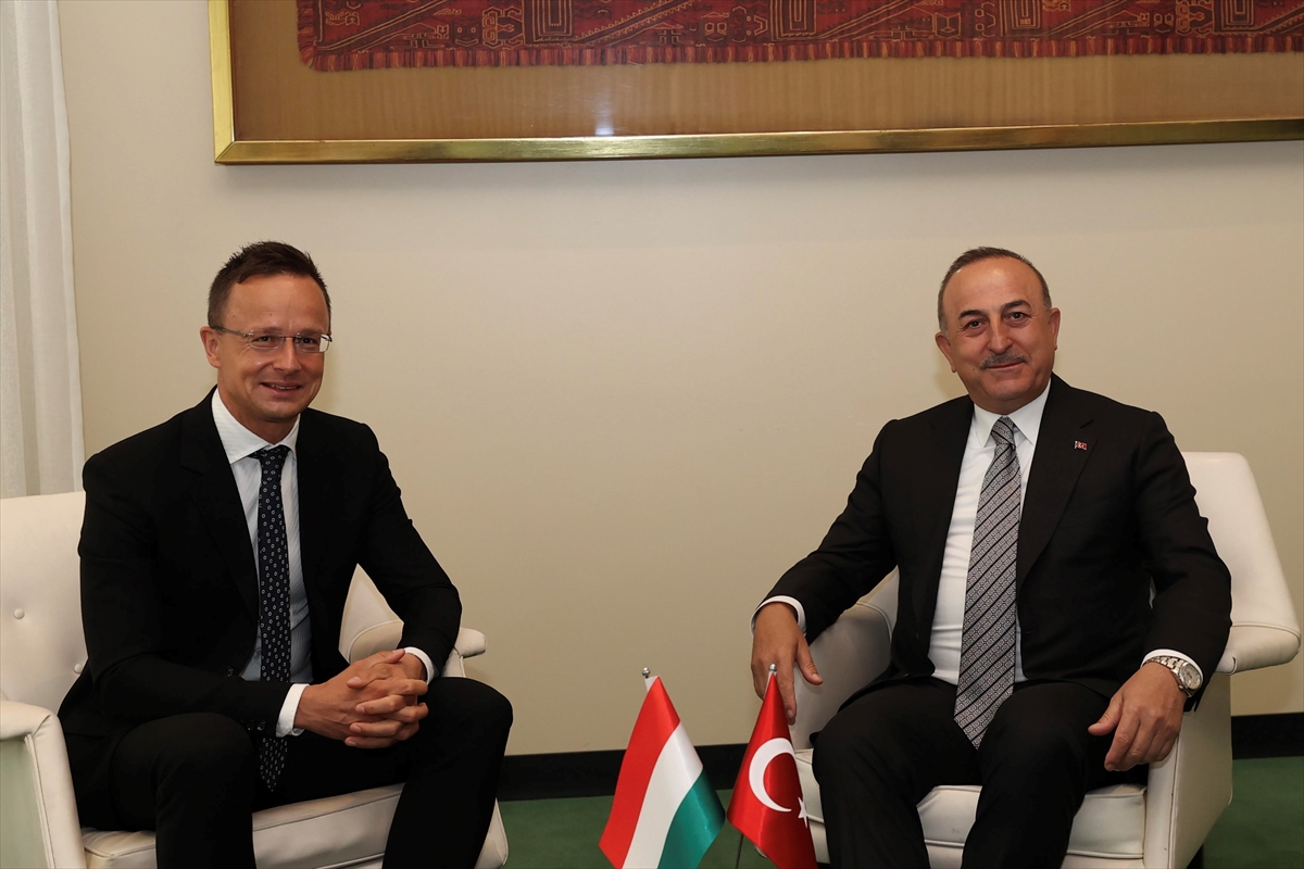 Dışişleri Bakan Çavuşoğlu, New York’ta Macaristan ve Senegalli mevkidaşları ile görüştü