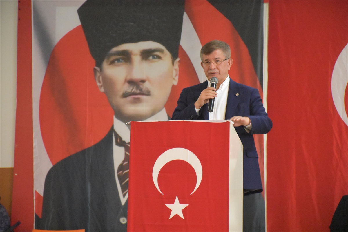 Gelecek Partisi Genel Başkanı Davutoğlu, partisinin Kağızman kongresinde konuştu: