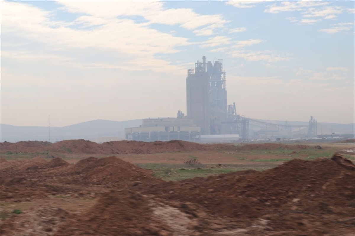 “Lafarge fabrikası”nın YPG/PKK'nın işgal ettiği bölgedeki geleceği merak konusu