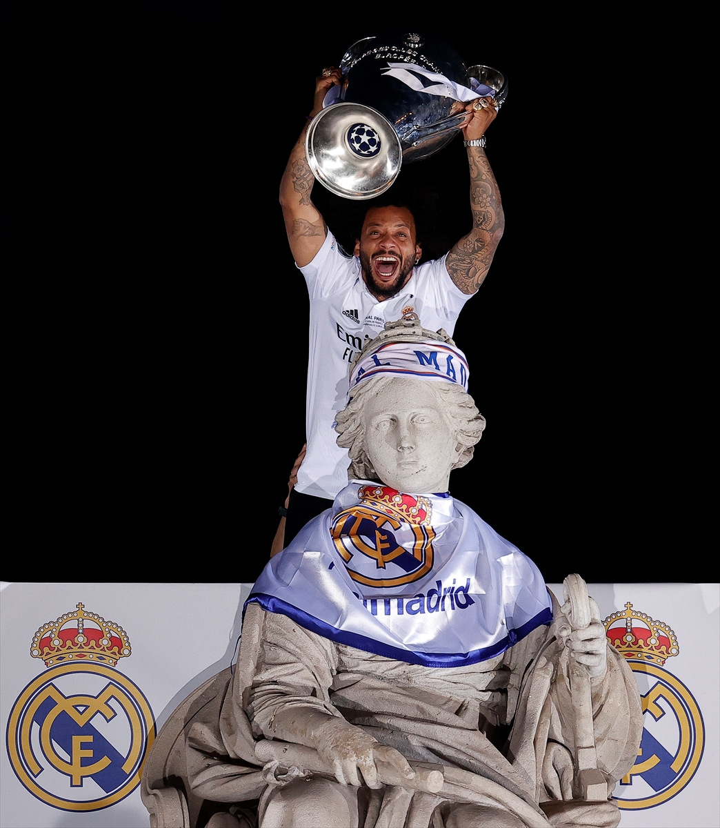 Real Madrid, Şampiyonlar Ligi şampiyonluğunu doya doya kutladı