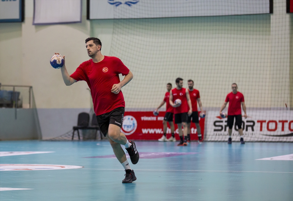 A Milli Erkek Hentbol Takımı, Akdeniz Oyunları için ikinci hazırlık kampına başladı