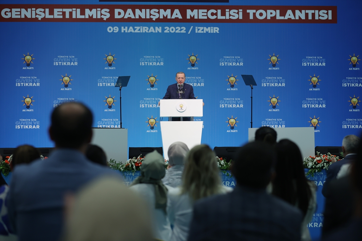 Cumhurbaşkanı Erdoğan, partisinin İzmir İl Danışma Meclisi Toplantısı'nda konuştu: (3)