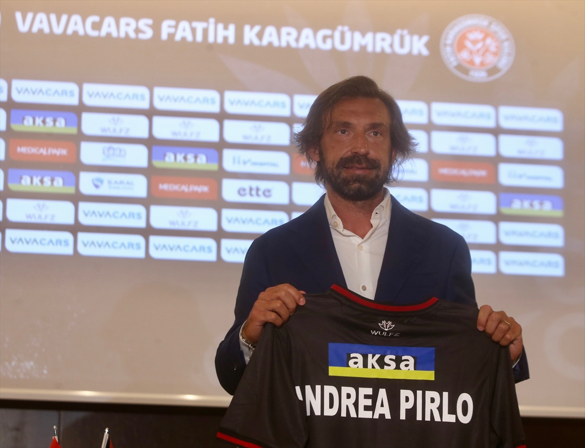 Andrea Pirlo resmen Fatih Karagümrük'te