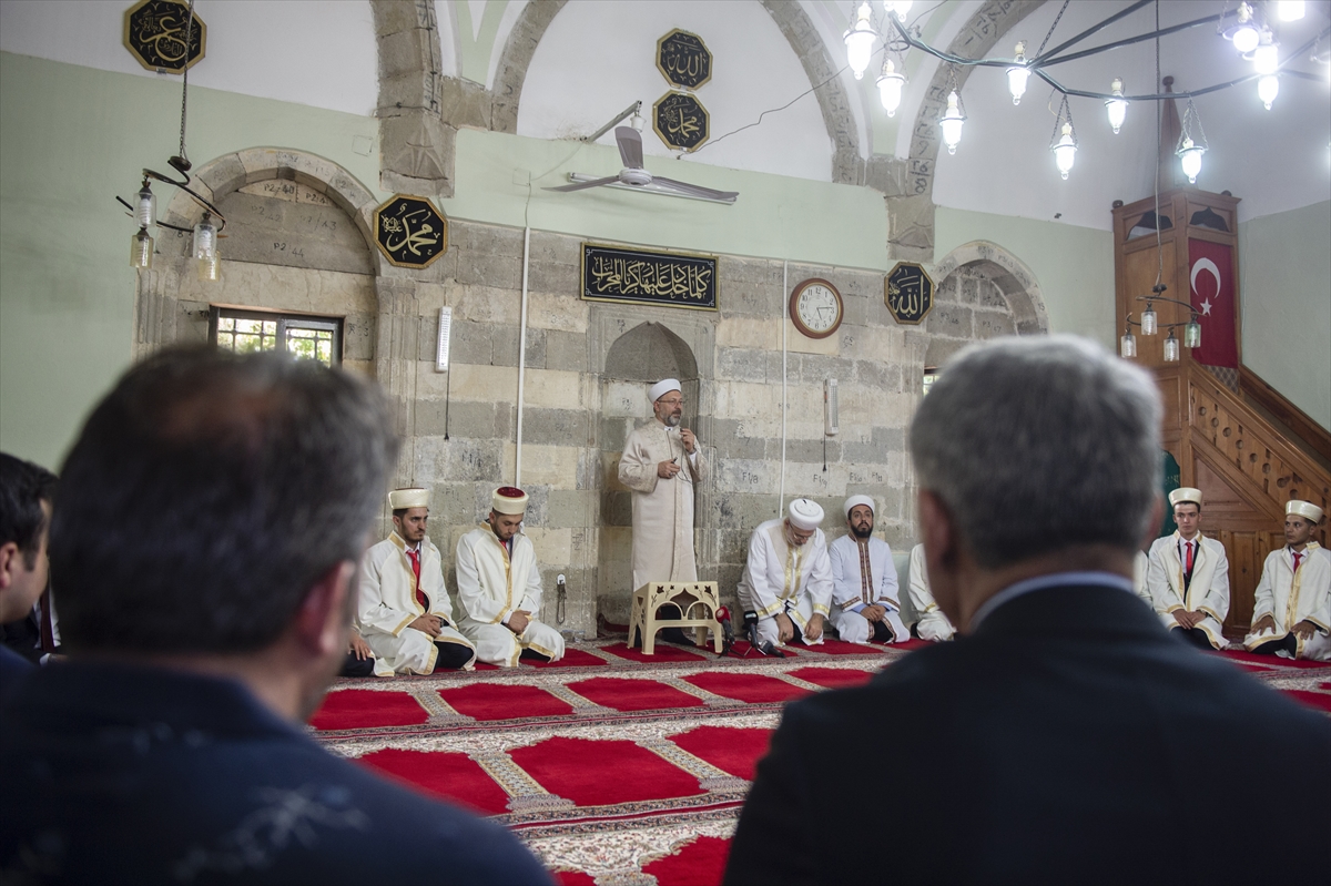Diyanet İşleri Başkanı Erbaş, Tunceli'de hafızlık icazet merasimine katıldı: