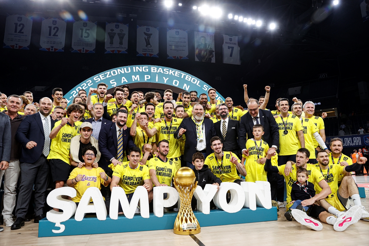 Fenerbahçe Beko'da şampiyonluk sevinci