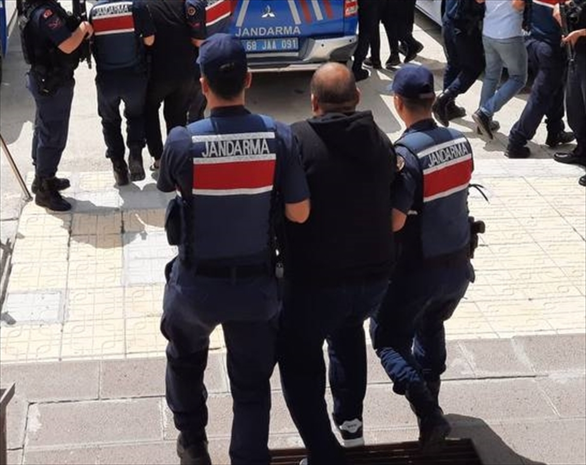 Hakkında 37 yıl 7 ay kesinleşmiş hapis cezası bulunan hükümlü Ankara'da yakalandı