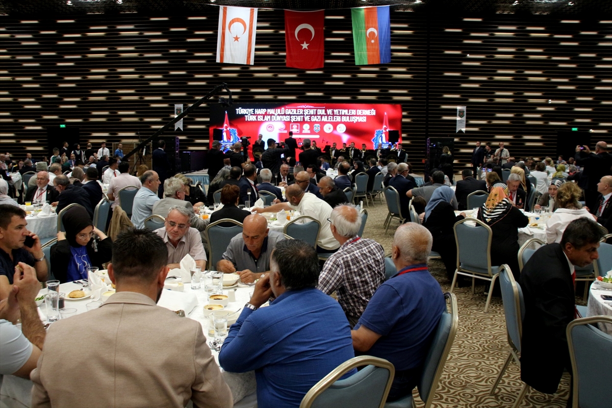 İçişleri Bakanı Soylu, Türk İslam Dünyası 1. Şehit-Gazi Aileleri Kurultayı'na telefonla bağlandı: