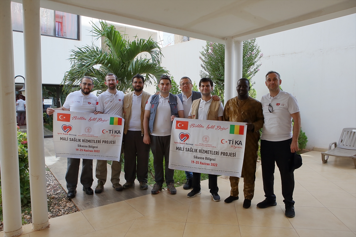 İyilik Sağlık Derneği hekimleri Mali'ye sağlık hizmeti götürdü