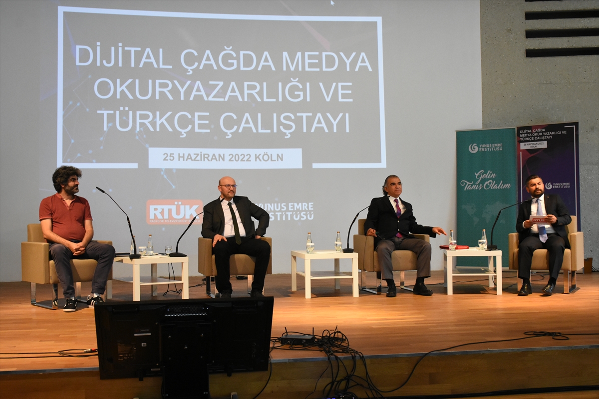 Köln'de “Dijital Çağda Medya Okuryazarlığı ve Türkçe Çalıştayı” düzenlendi