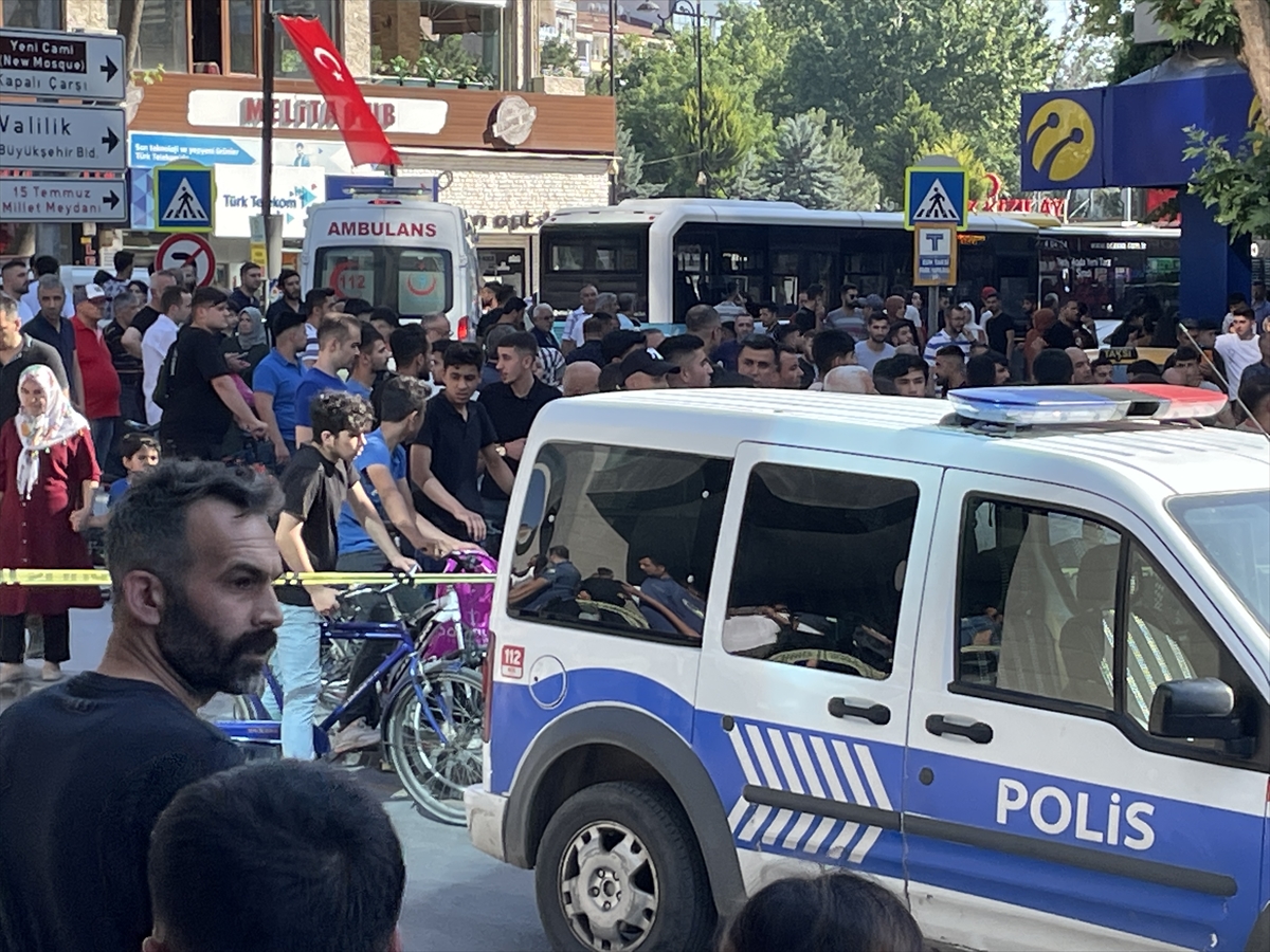 Malatya'da silahlı kavgada 2 kişi öldü, 6 kişi yaralandı