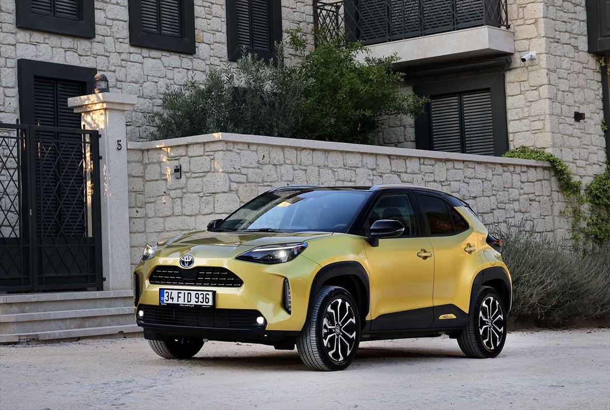 Toyota'nın şehirli SUV'u Yaris Cross Türkiye'de satışta