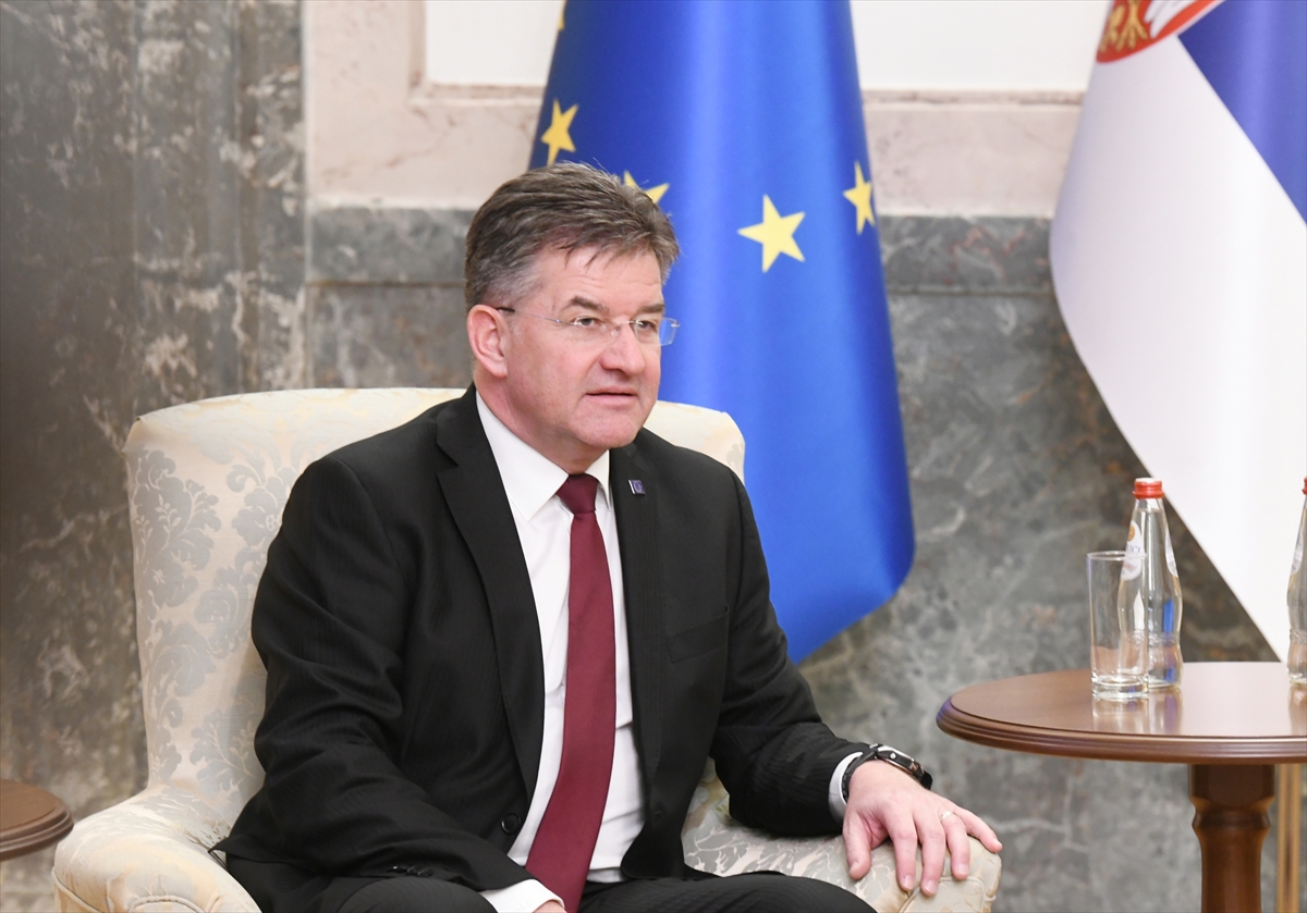 Vucic, AB Belgrad-Priştine Diyaloğu Özel Temsilcisi ile görüştü