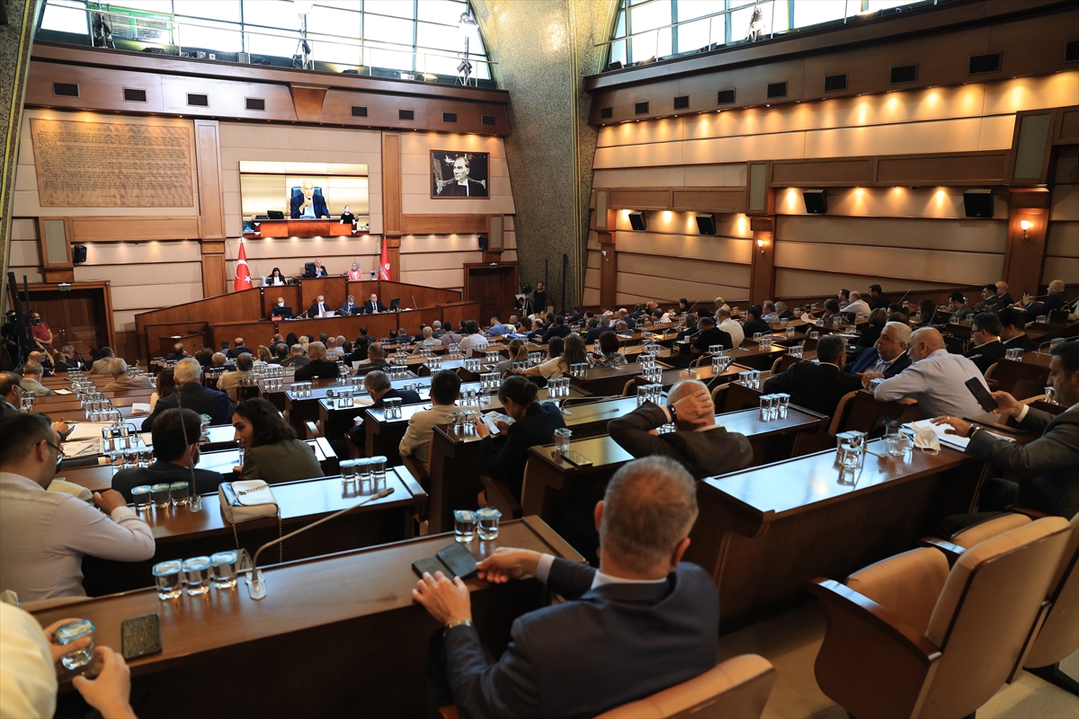 Abdi İpekçi Spor Salonu inşaatı İBB Meclisinde tartışıldı