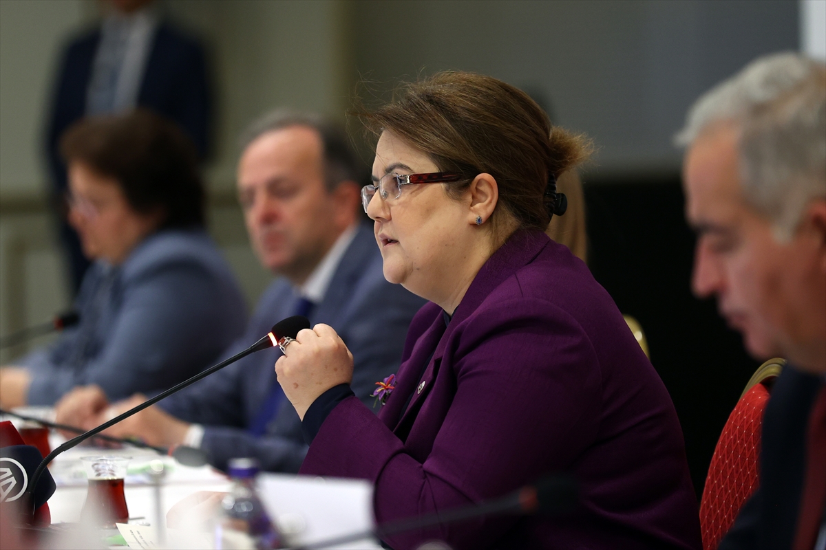 Aile ve Sosyal Hizmetler Bakanı Yanık, “1. Akademi Buluşmaları”nda konuştu: