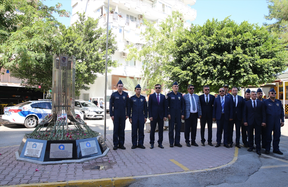 Antalya'da helikopter kazasında şehit olan polisler anıldı