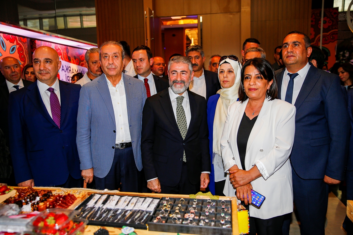 Bakan Nebati Diyarbakır'da “Halkbank Üreten Kadınlar Buluşması”nda konuştu: