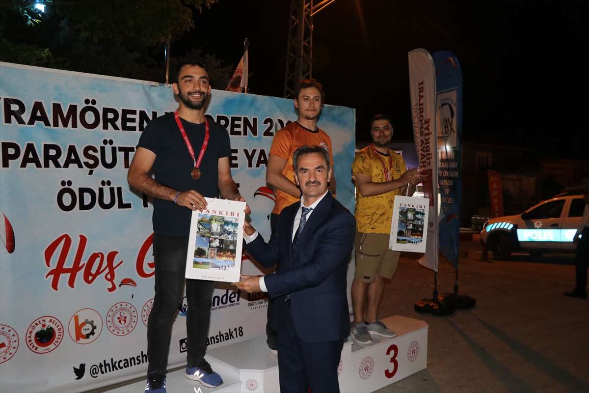 Çankırı'da yamaç paraşütü mesafe yarışması sona erdi