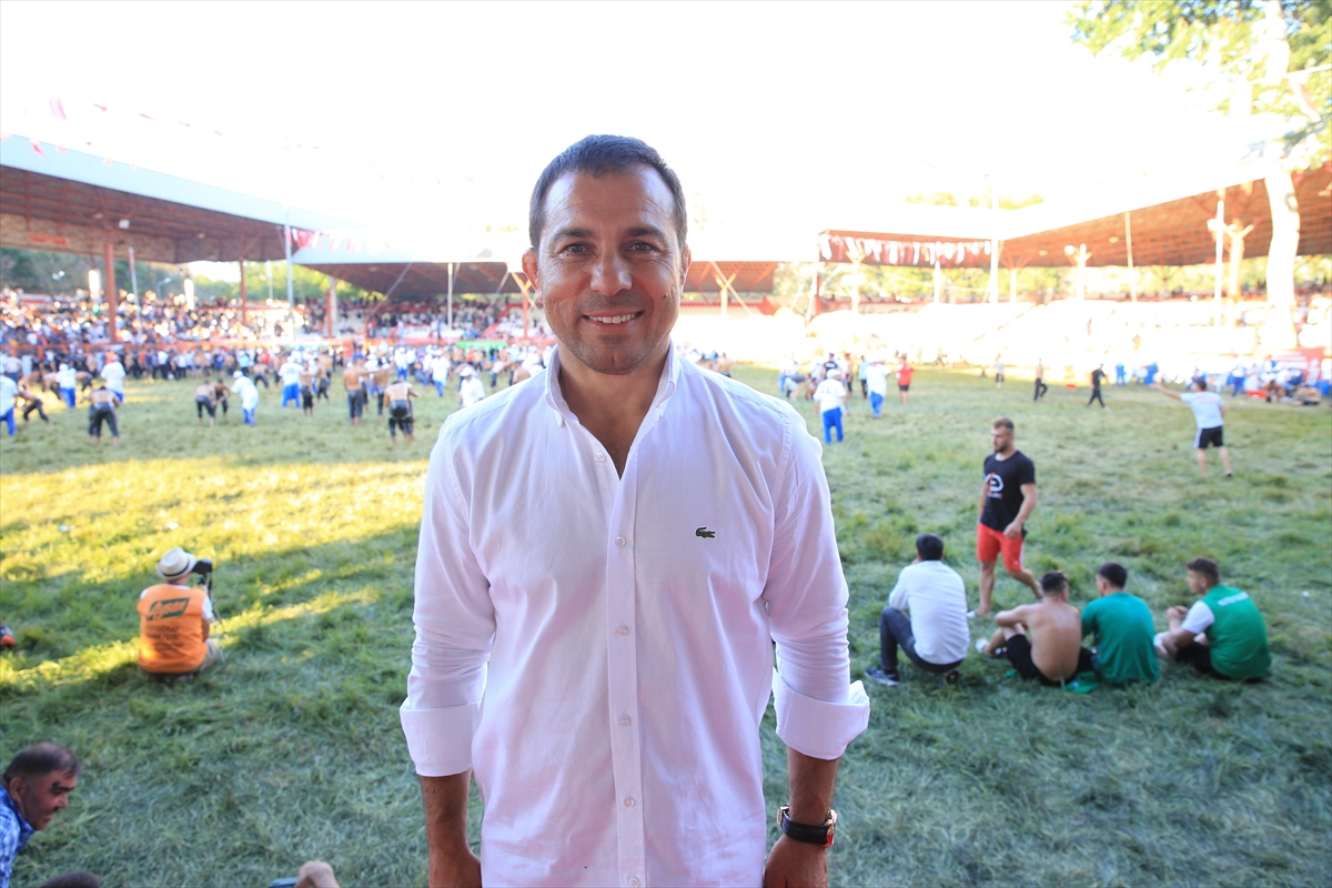 Kırkpınar'da favori pehlivanlarını yerini genç pehlivanlar almaya başladı