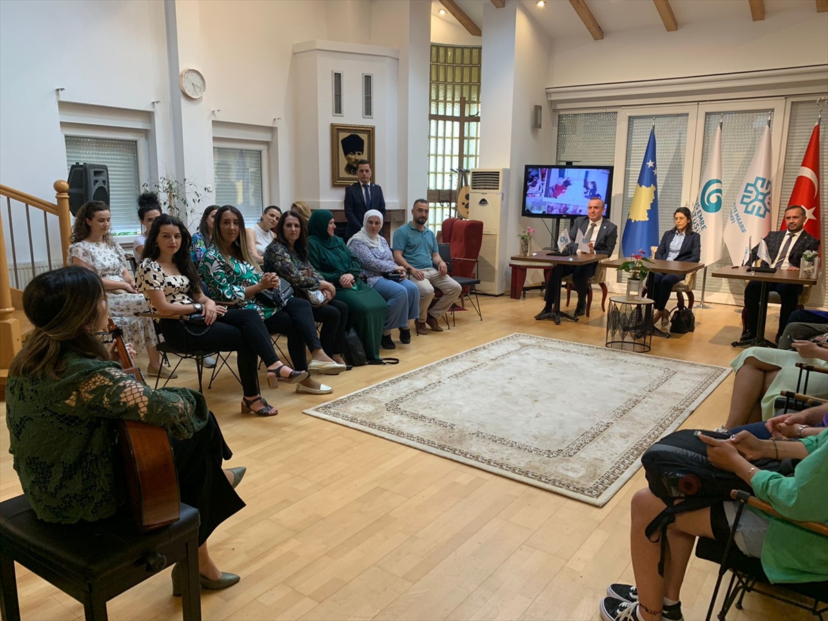 Kosova'da Yunus Emre Enstitüsü ve Türkiye Maarif Vakfı iş birliği anlaşması imzaladı