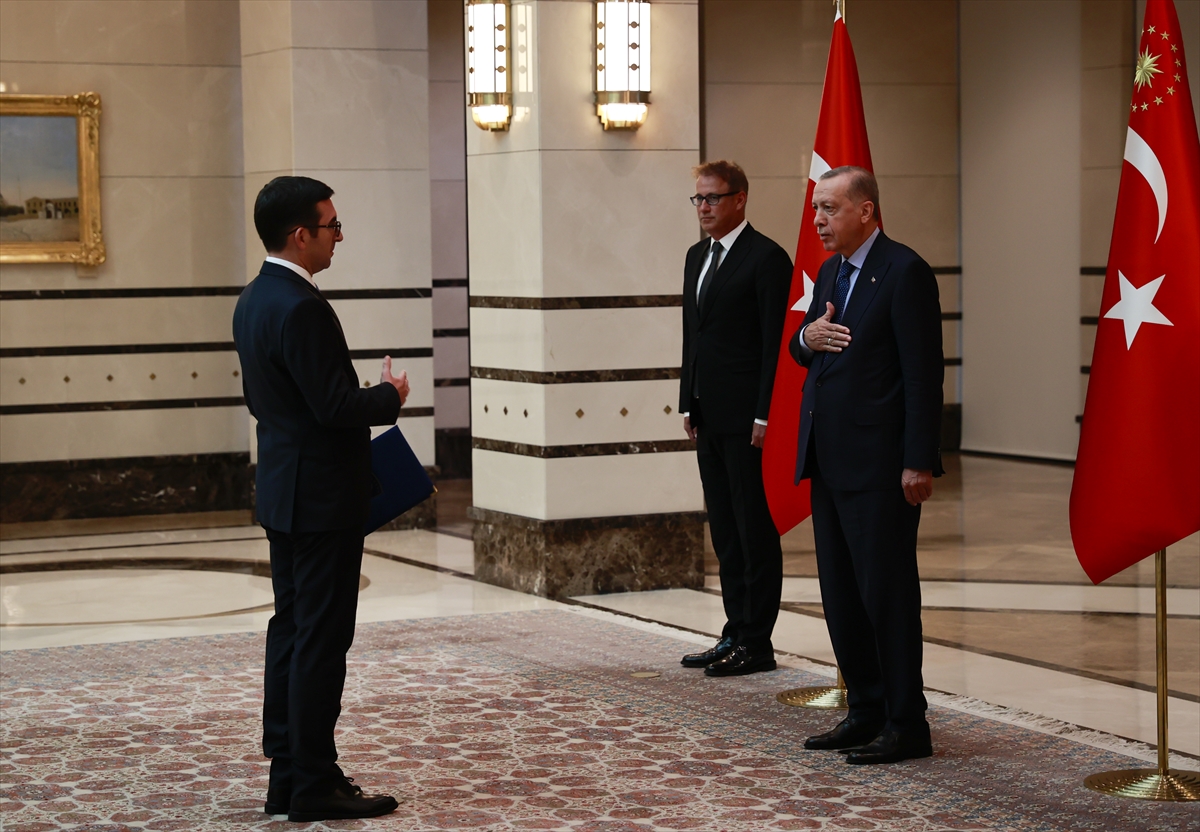 Kosova'nın Ankara Büyükelçisi Vrenezi, Cumhurbaşkanı Erdoğan'a güven mektubu sundu