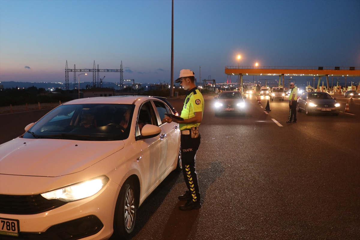 Kuzey Marmara ve İstanbul-İzmir otoyollarında Kurban Bayramı yoğunluğu