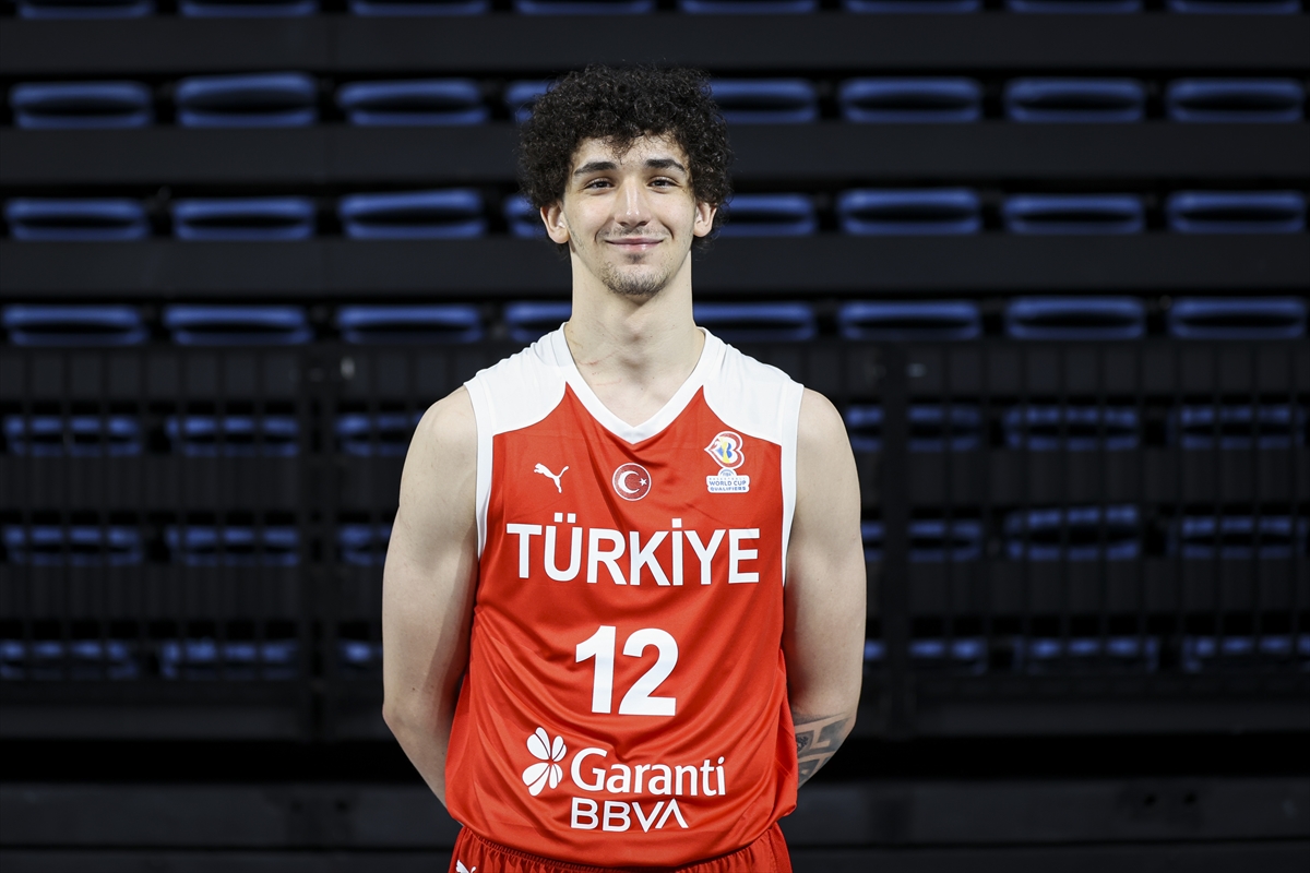 Milli basketbolcu Sadık Emir: “Takımda herkes birbiriyle kaynaşmış durumda”